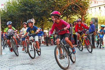 Adultos y niños podrán participar en el 'Bizikleta Eguna-Día Del Pedal' de Eibar este domingo 